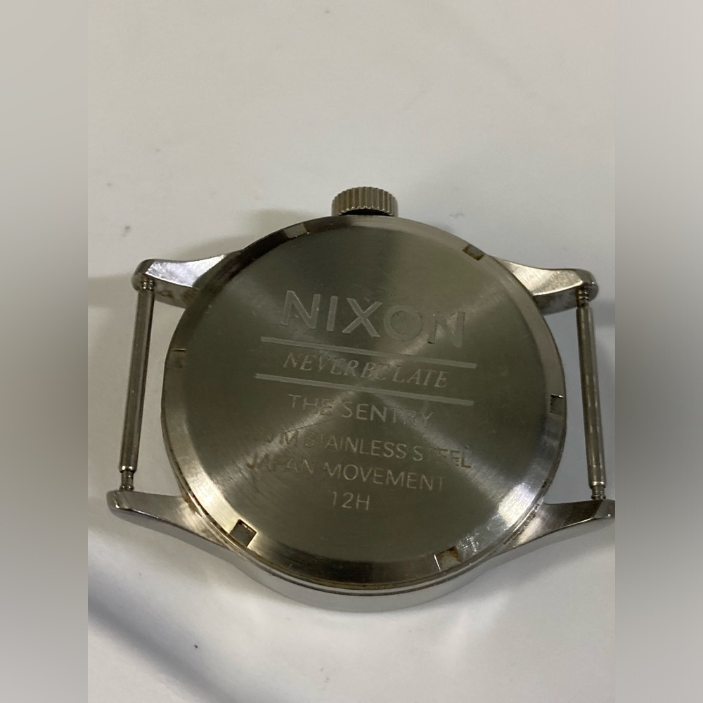 Nixon Sentry, watch body only, no strap, new battery, Day/Date does NOT work - Picture 2 of 7